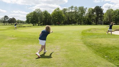 Short Chipping Tips: How To Choose The Right Club