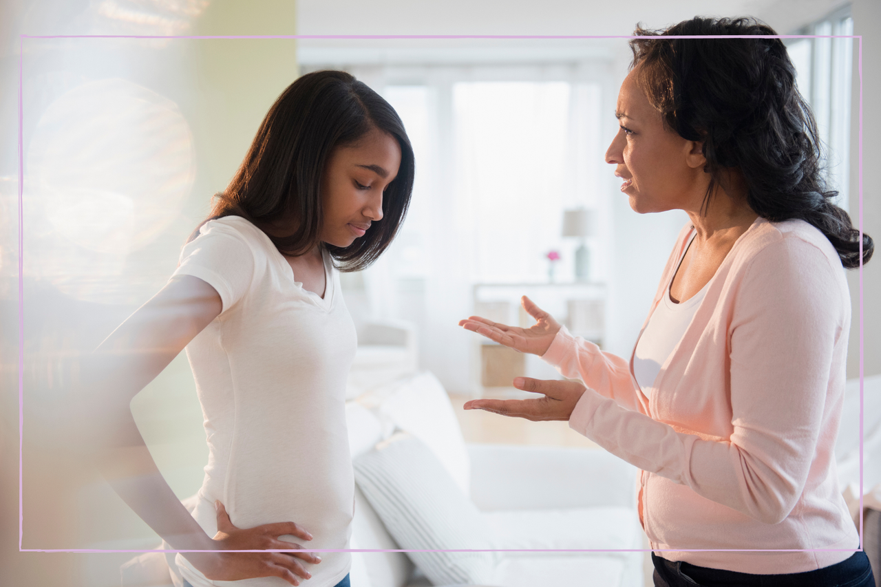 Mother trying to talk to her teenage daughter who won&#039;t listen