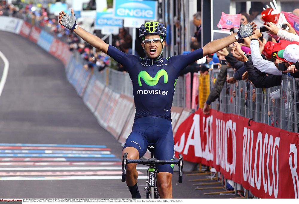 Be&ntilde;at Intxausti (Movistar) give a victory salute after winning stage 8