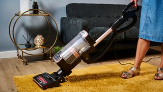 Shark upright vacuum cleaner