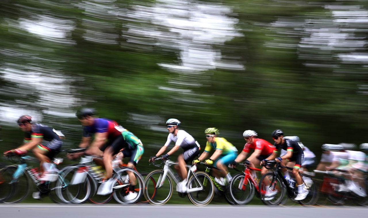 A peloton of riders at the 2018 Commonwealth Games