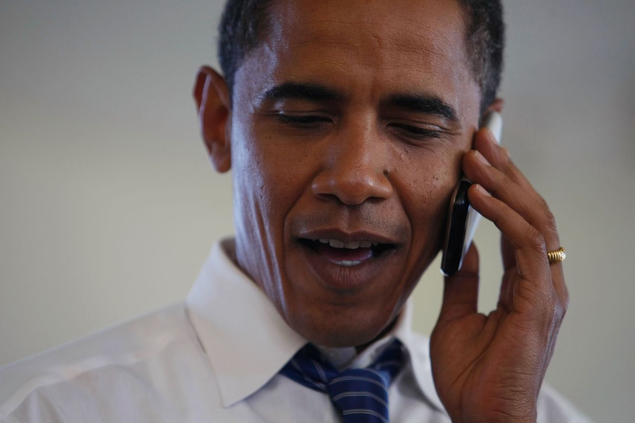 Obama may finally be ditching his BlackBerry