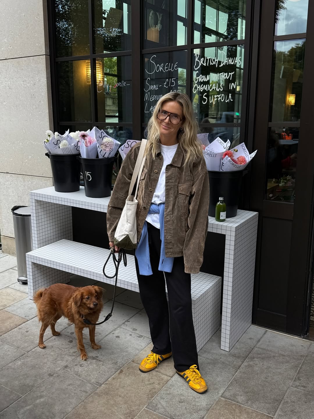 Stylish women wearing easy winter outfits