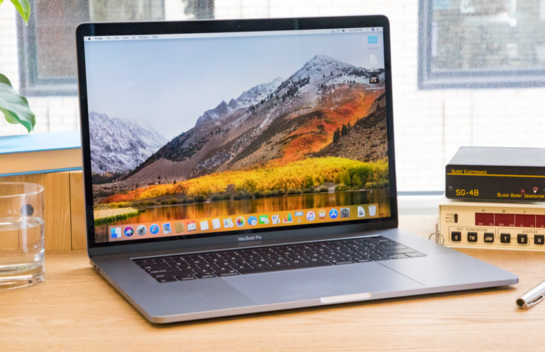 MacBook Pro 2018 15インチ