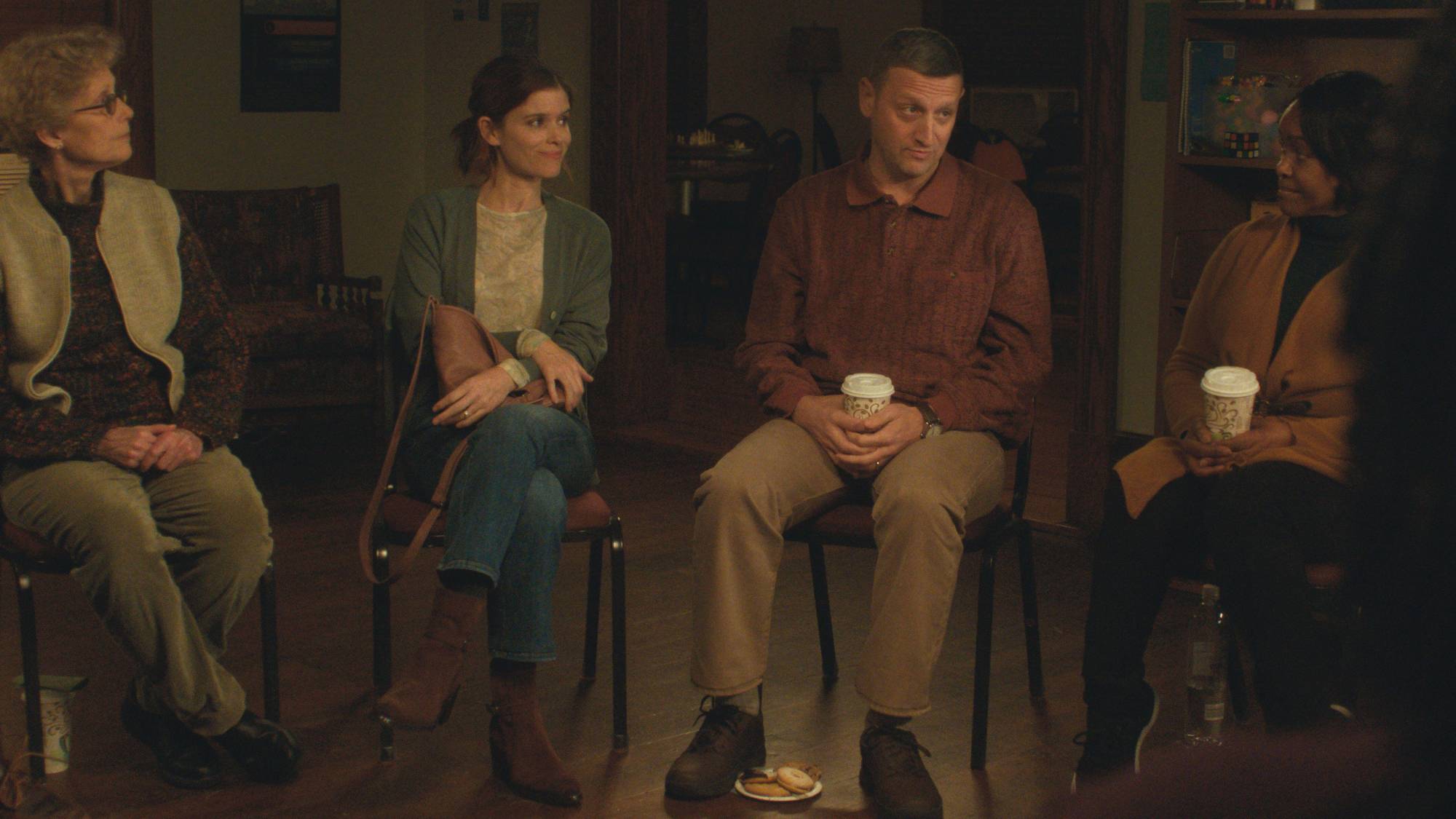 (L-R) Kate Mara as Tami Waterman and Tim Robinson as Craig Waterman in "Friendship"