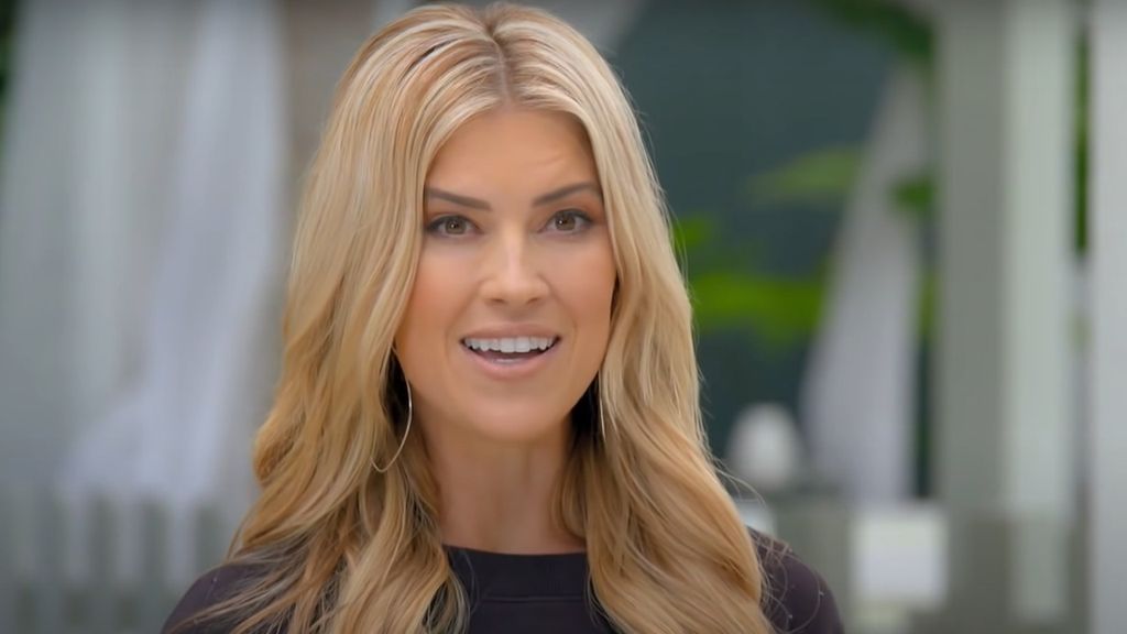 Ahead Of Selling, Flip Or Flop's Christina Hall Showed Off Her Home And ...