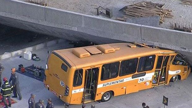 A bridge collapses on top of a passenger bus in Belo Horizonte