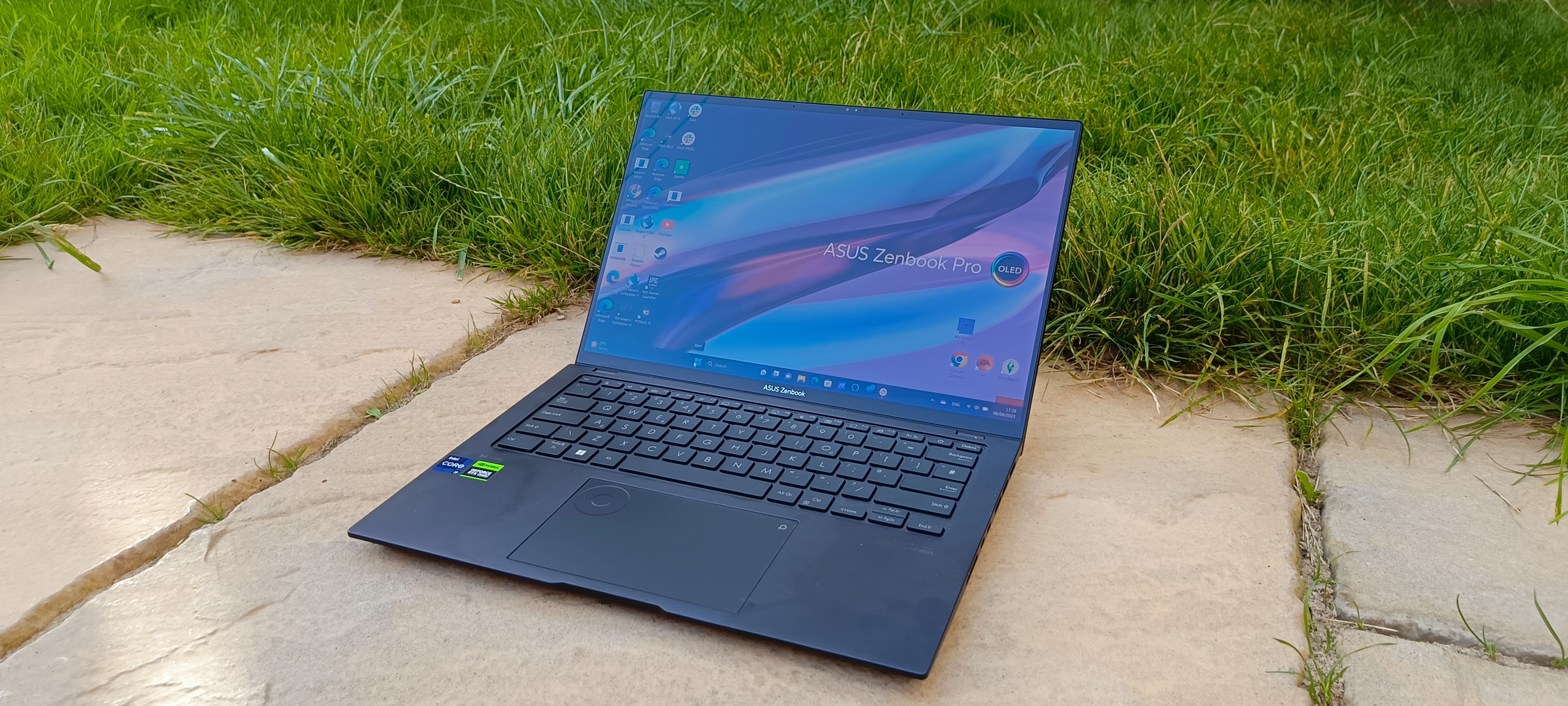 Asus Zenbook 14 OLED Review: The MacBook of Windows Laptops? - TechPP