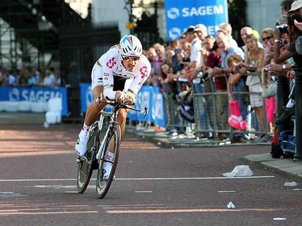 World Champion Cancellara takes control in London, and puts his rivals in the shade.