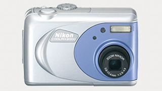 Nikon Coolpix 2000 product image 