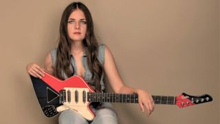 Arielle with Brian May Guitars Arielle signature model in Two Tone finish