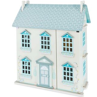 doll house with white background