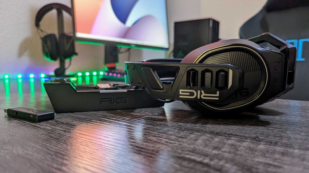 Review: The RIG 900 MAX HX is a great premium Xbox headset | Windows ...