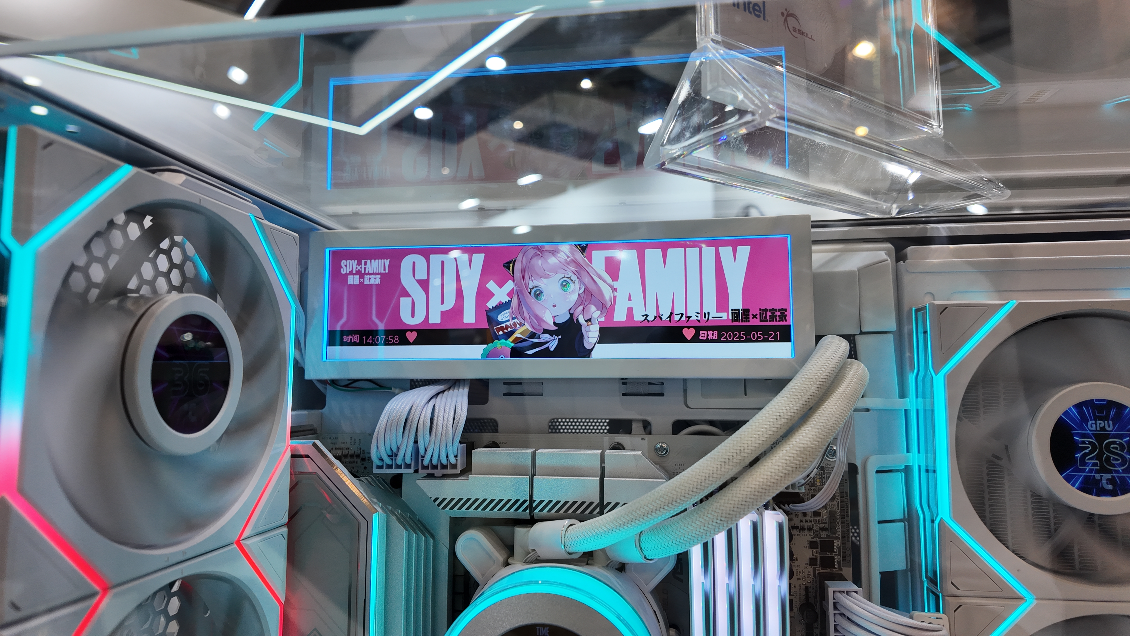 If you ever wanted to stick a screen inside your PC case Lian Li’s just shown off something surprisingly affordable for you