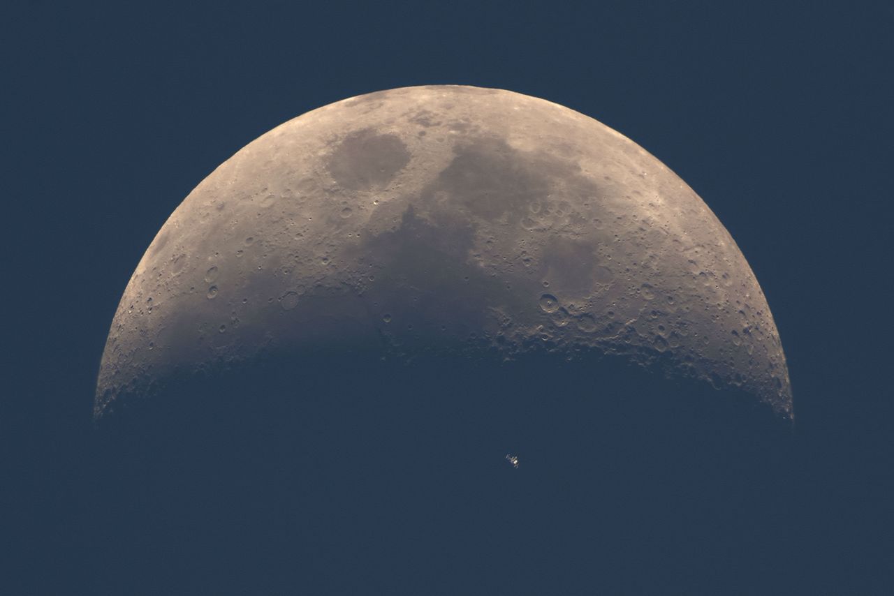 iss_daylight_transit_c_dani_caxete.jpg