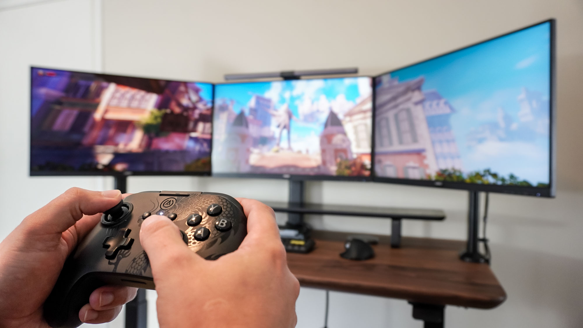 Playing Bioshock Infinite with a controller on a triple monitor setup