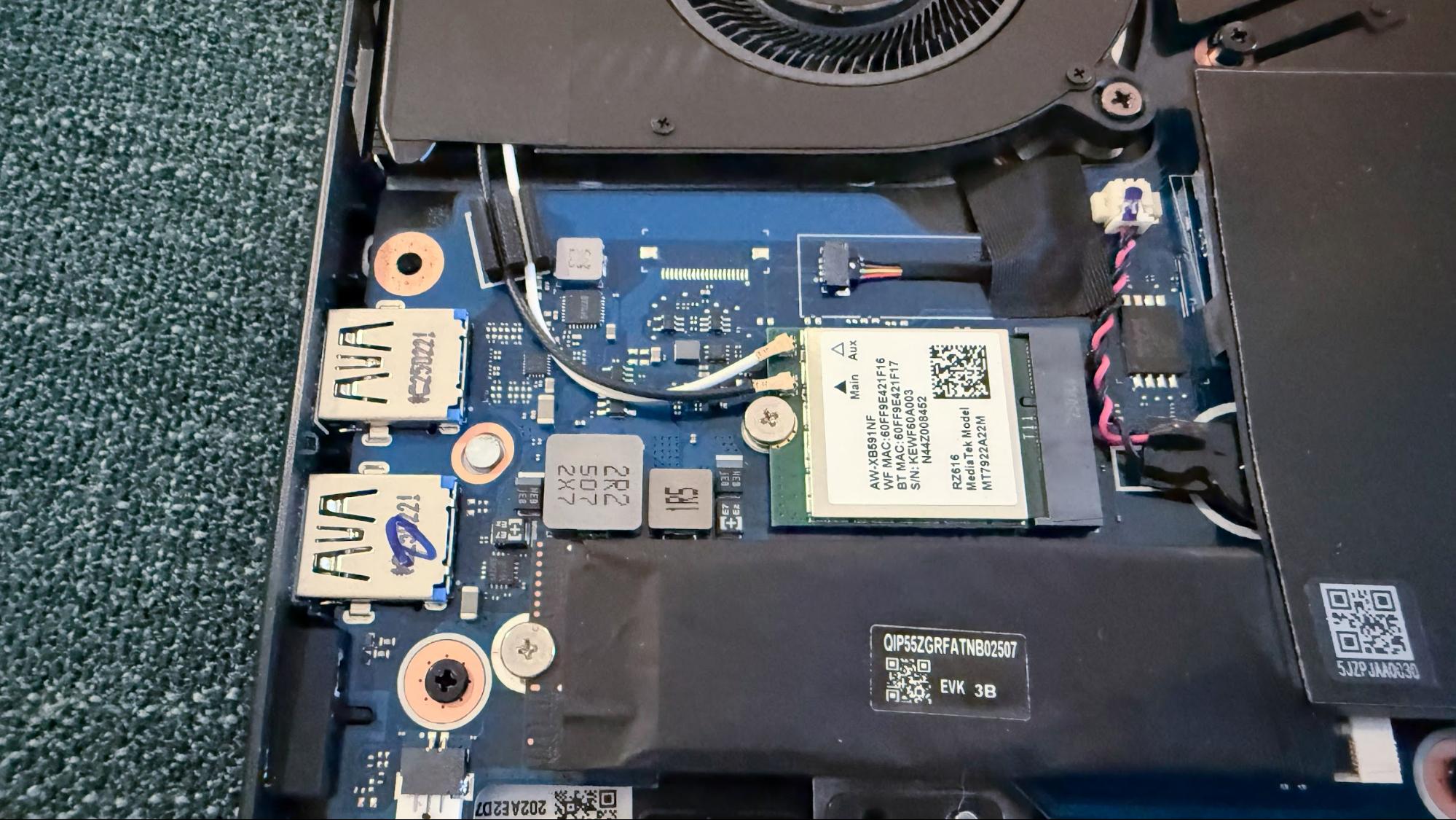 Acer Nitro V 16S AI