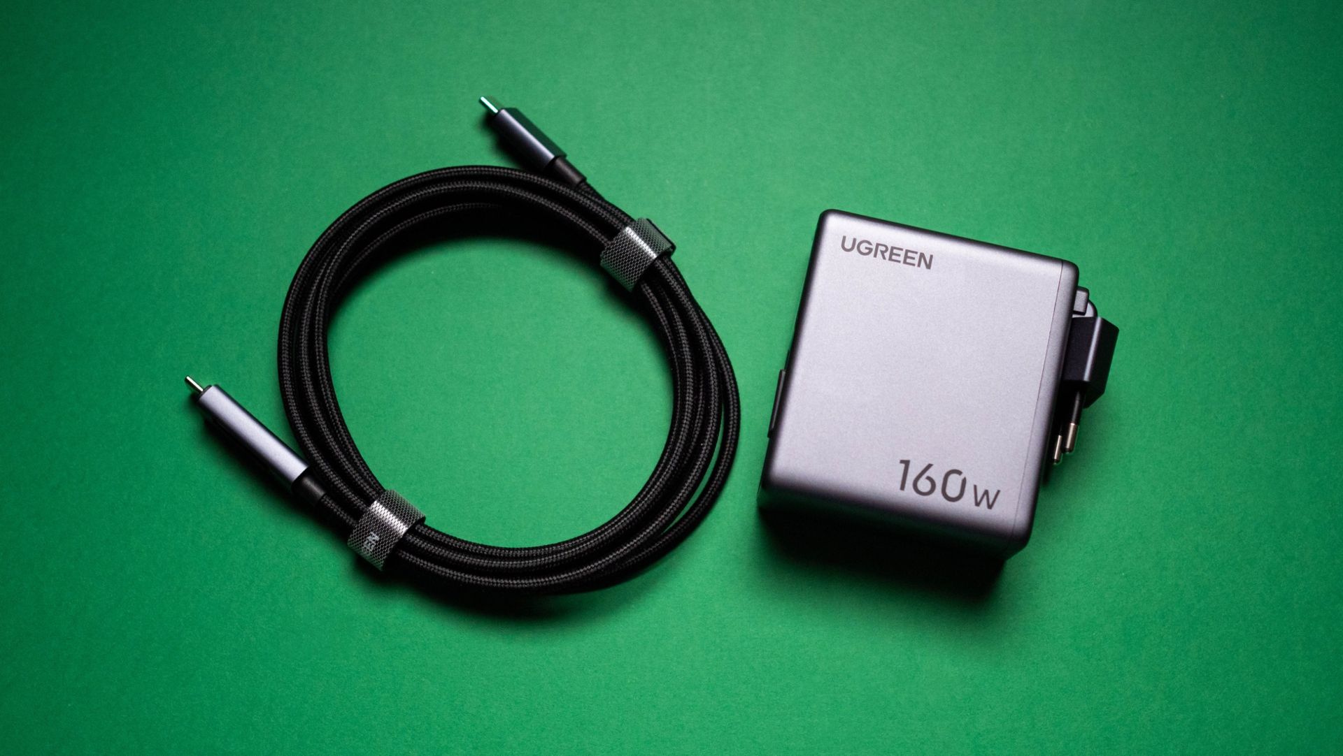 UGREEN Nexode Pro 160W GaN Charger with Retractable Cable
