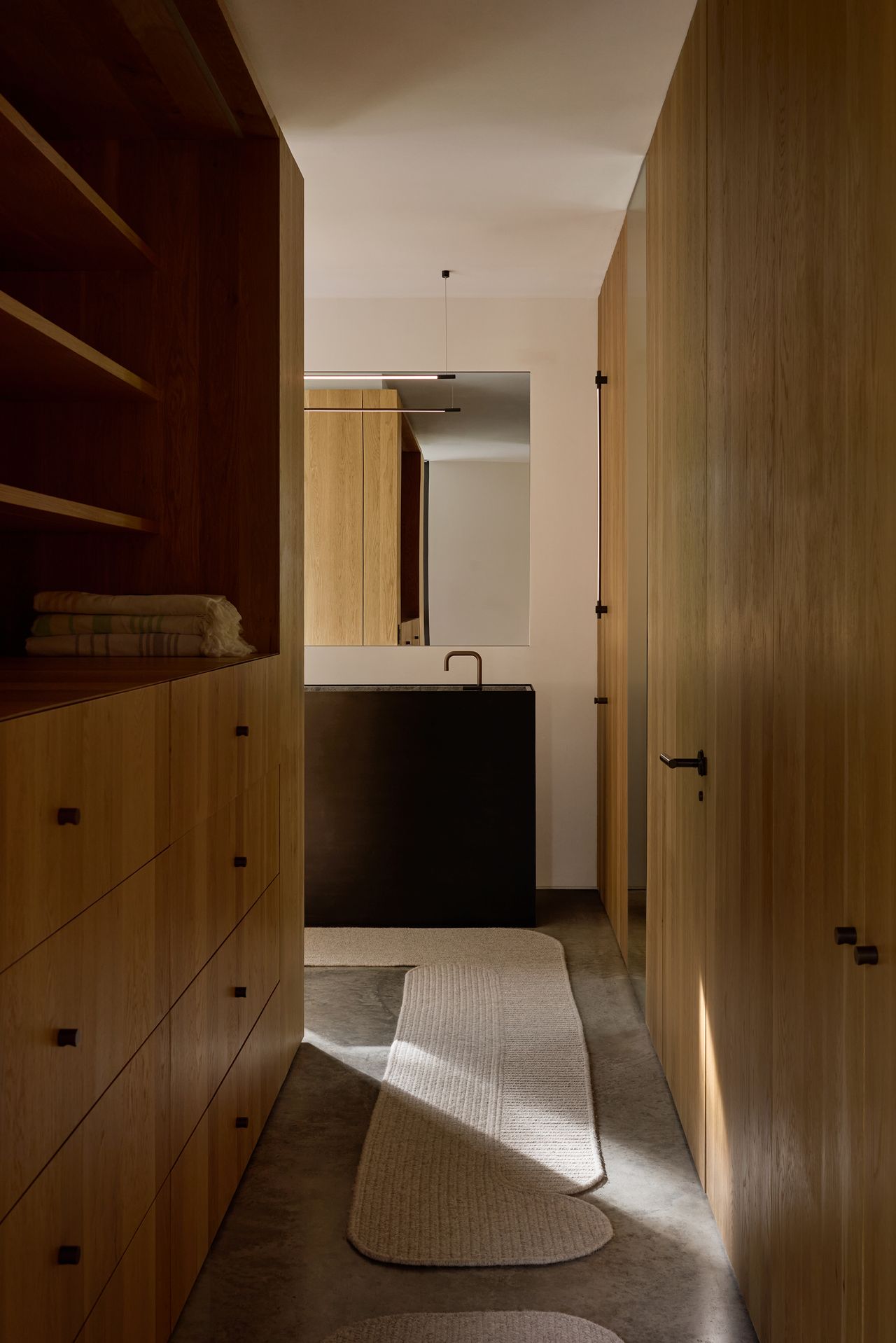 tranquil interiors of Catskills home