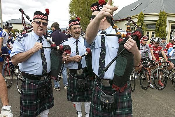 Well they go up that way and will be absolutely flying ,by the time they get back here we better be out of the way or our bagpipes will be all over the road!