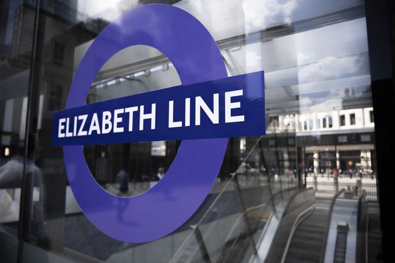 Sign for the Elizabeth tube line