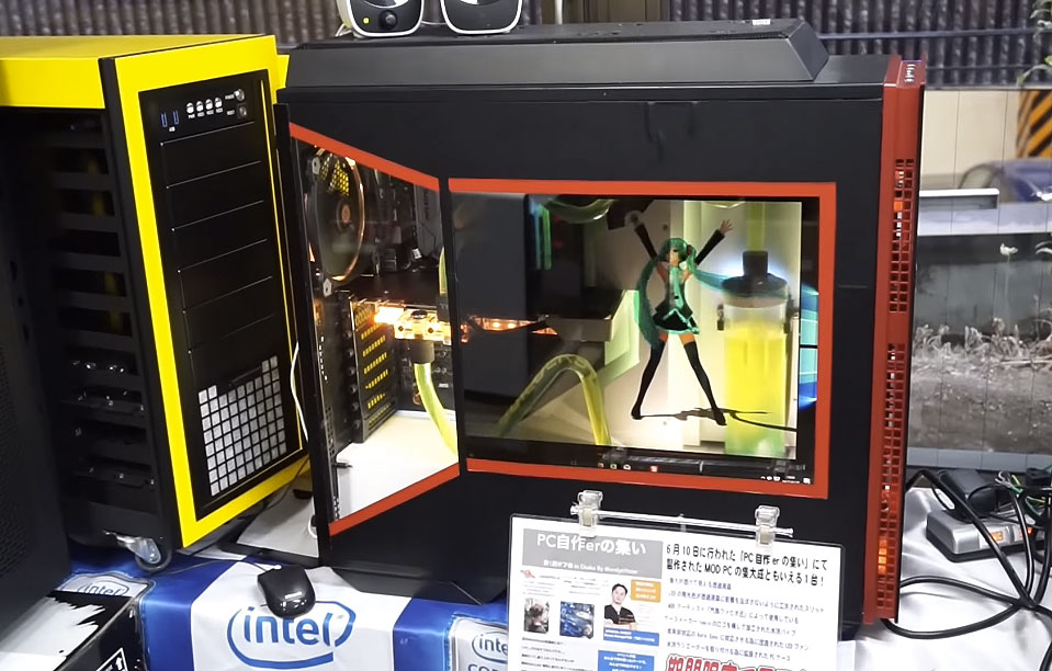 You Can Now Have Hatsune Miku Dancing Inside Your Pc Pc Gamer