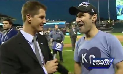 Paul Rudd is so excited about the KC Royals win, he invited everyone to a kegger at his mom's house