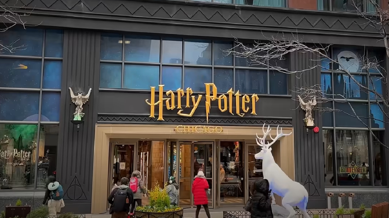 The outside of the Harry Potter shop in Chicago.