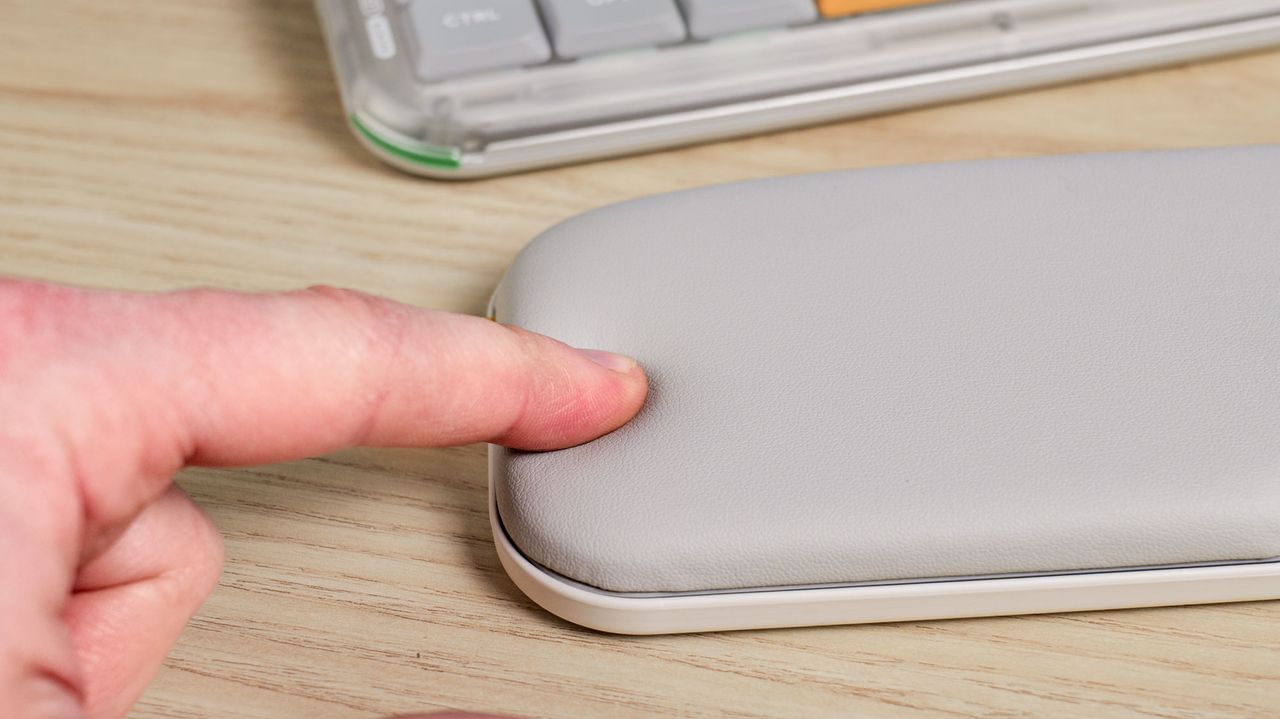 The NuPhy Kick75 and wrist rest