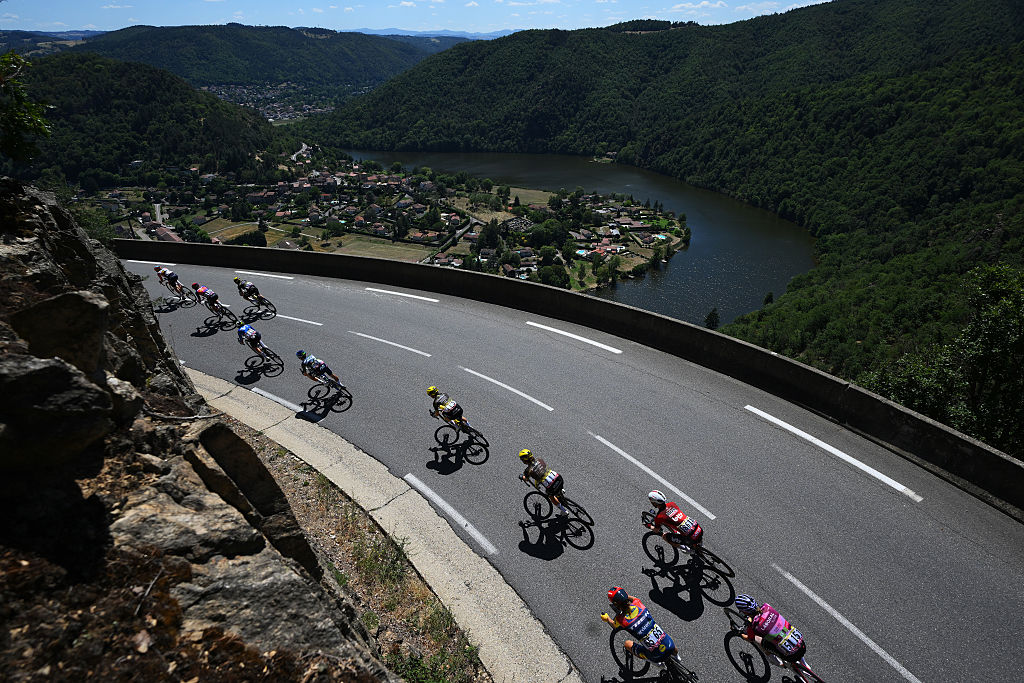 TOURNON-SUR-RHONE, FRANCE - AUGUST 06: A general view of the peloton competing during the 5th Tour de France Femmes 2026, Stage 6 a 153.4km stage from Montbrison to Tournon-sur-Rhon / #UCIWWT / on August 06, 2026 in Tournon-sur-Rhone, France. (Photo by Alex Broadway/Getty Images)