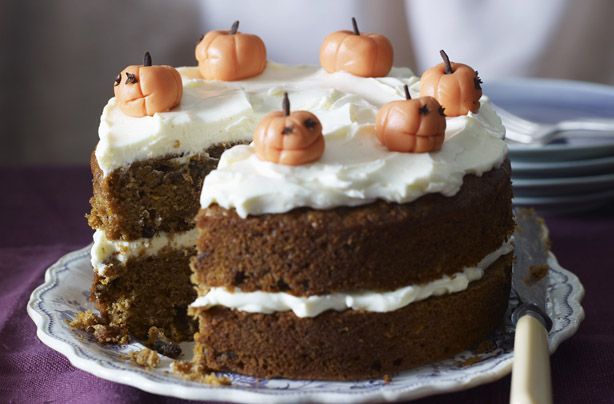 Halloween pumpkin cake