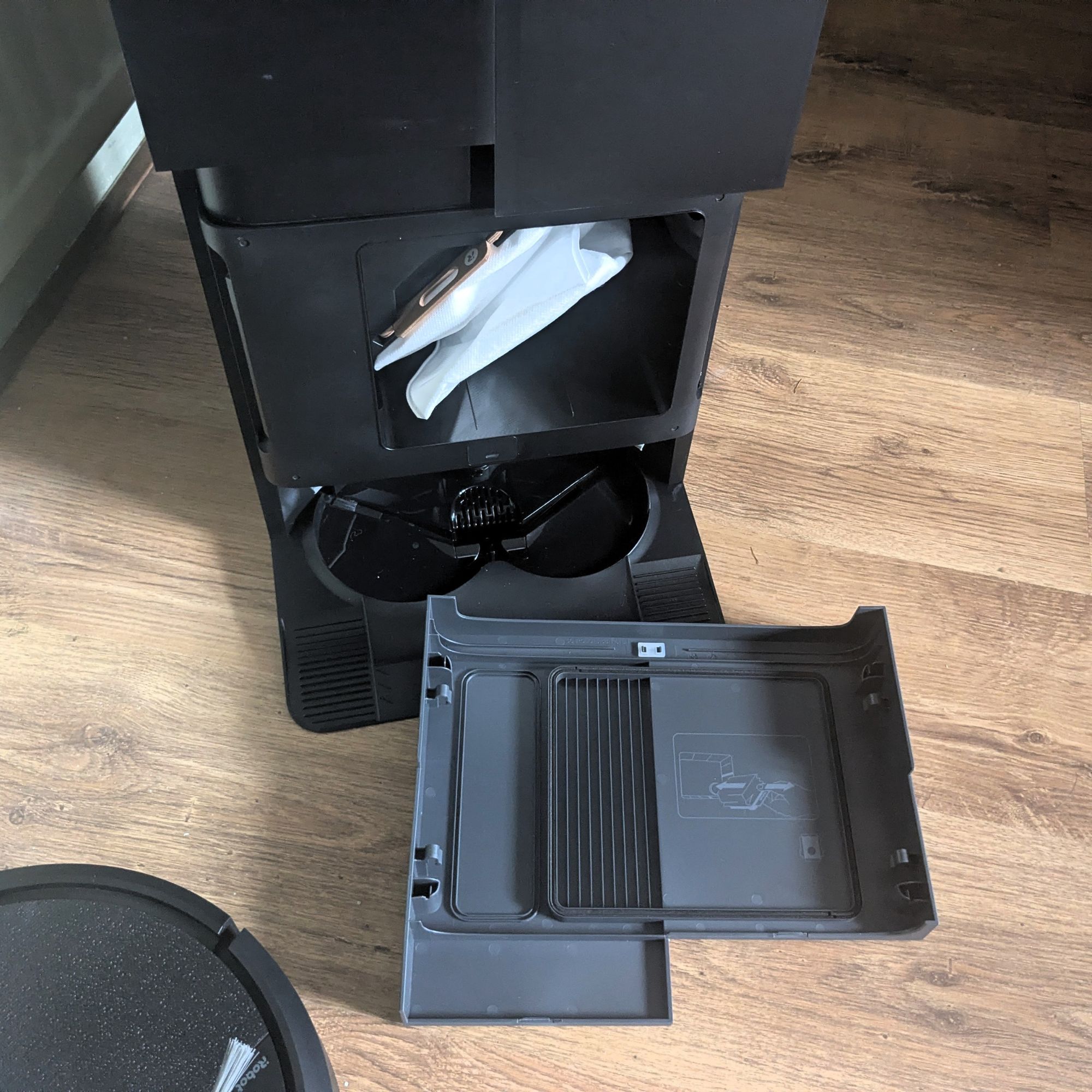 Dust bag of the iRobot Roomba Plus 415 Combo robot vacuum