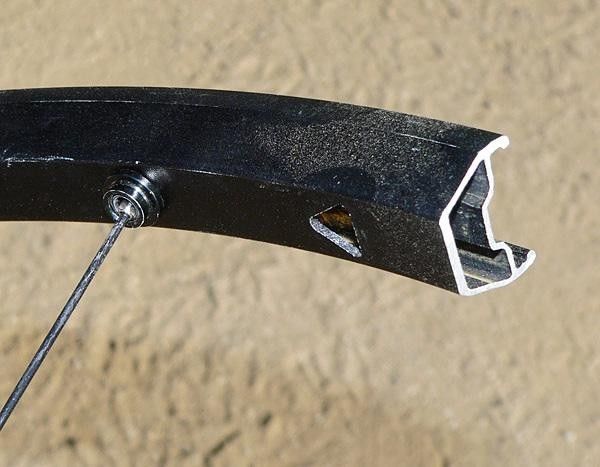 Kore uses a proprietary nipple attachment system to retain a solid and airtight outer rim wall on its UST-compatible rim.