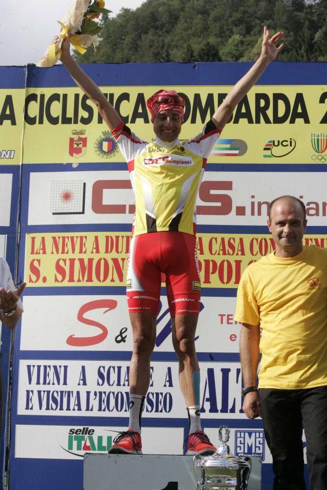 Patrick Sinkewitz leads the Settimana Lombarda.