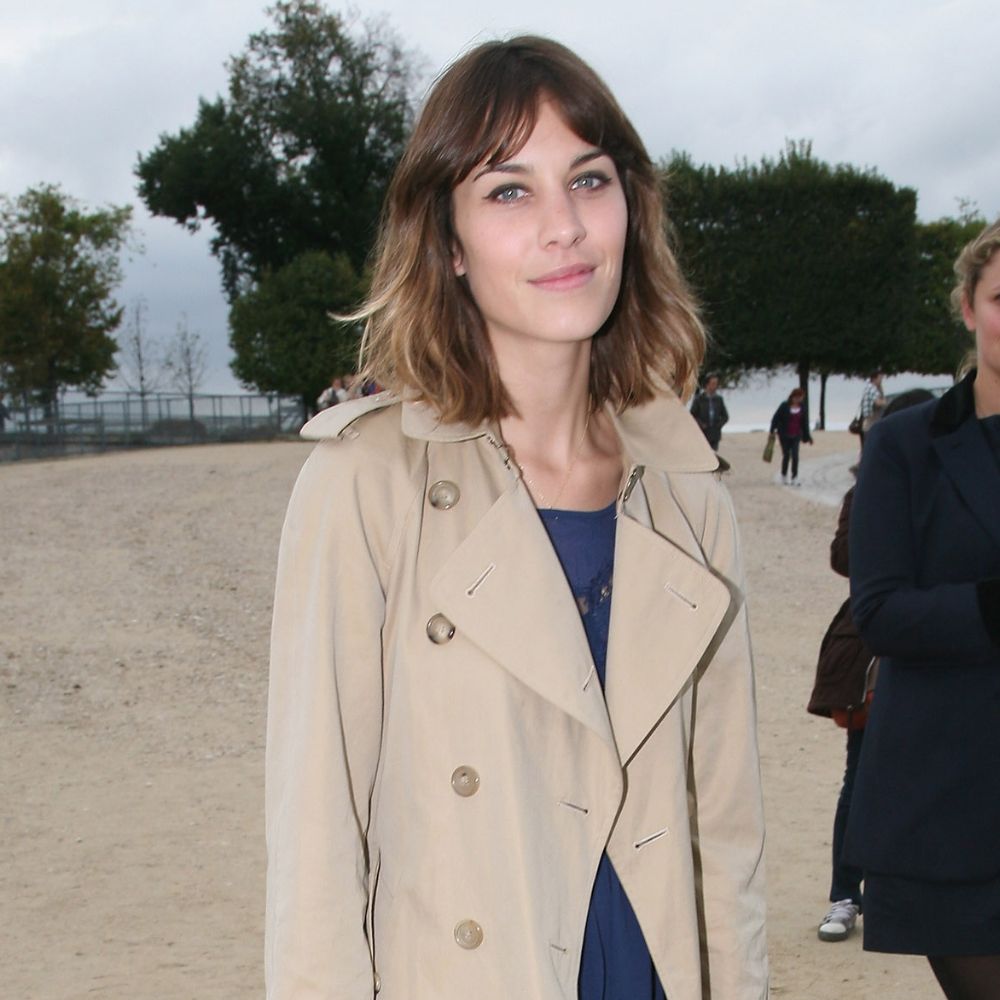 Alexa Chung wears Valentino Rockstud flats in 2010.