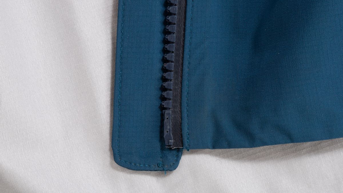 PAS Normal Essential Shield Jacket storm flap on zipper