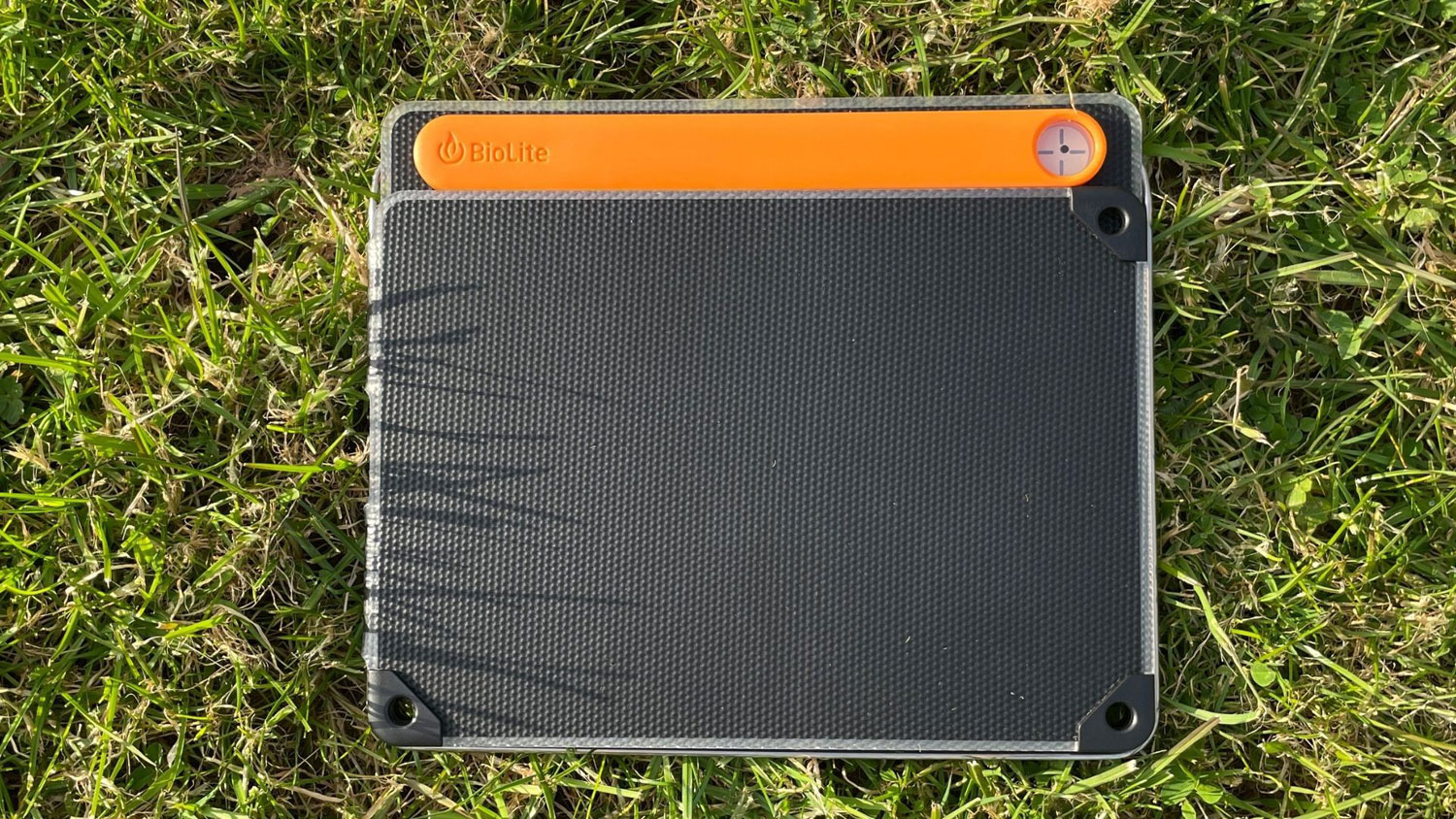 Panneau Solaire BioLite SolarPanel 10+ Avec Batterie 3200 MAh - Chargeur Portable Pour Randonnée, Voyage