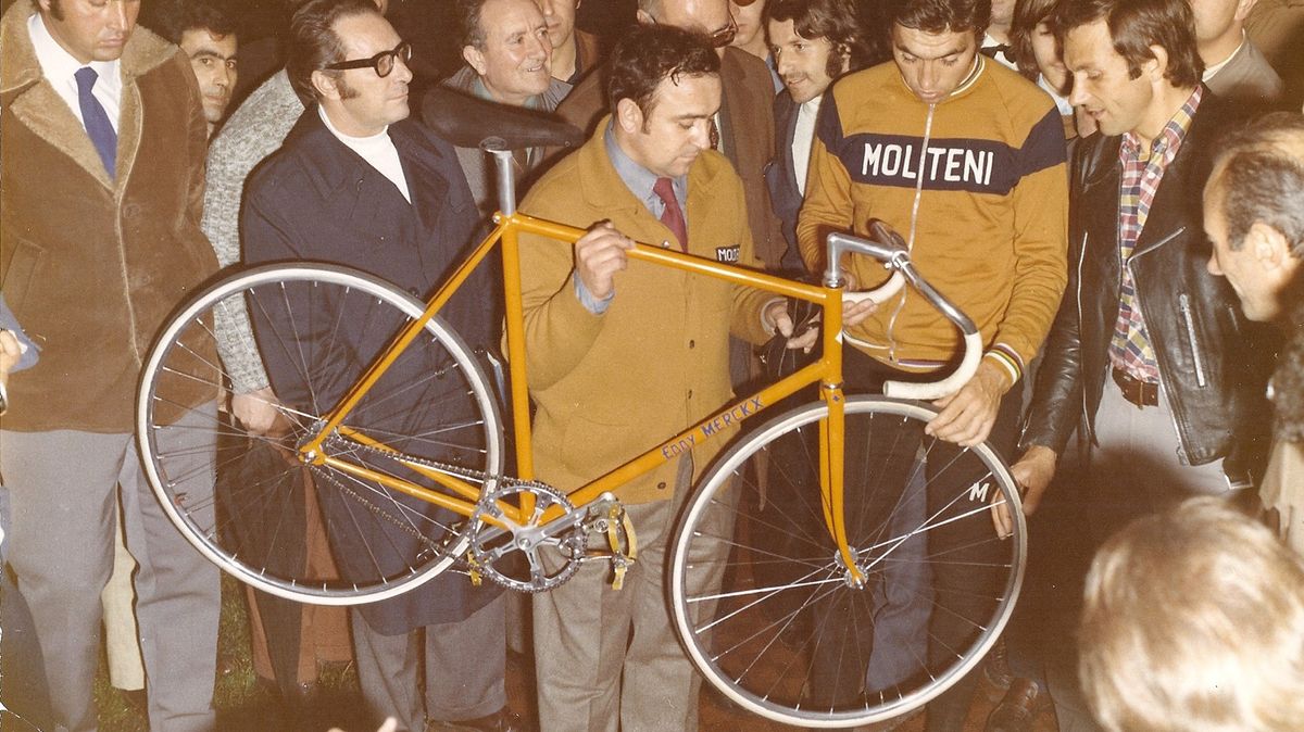 Cycling Hour Record: bikes