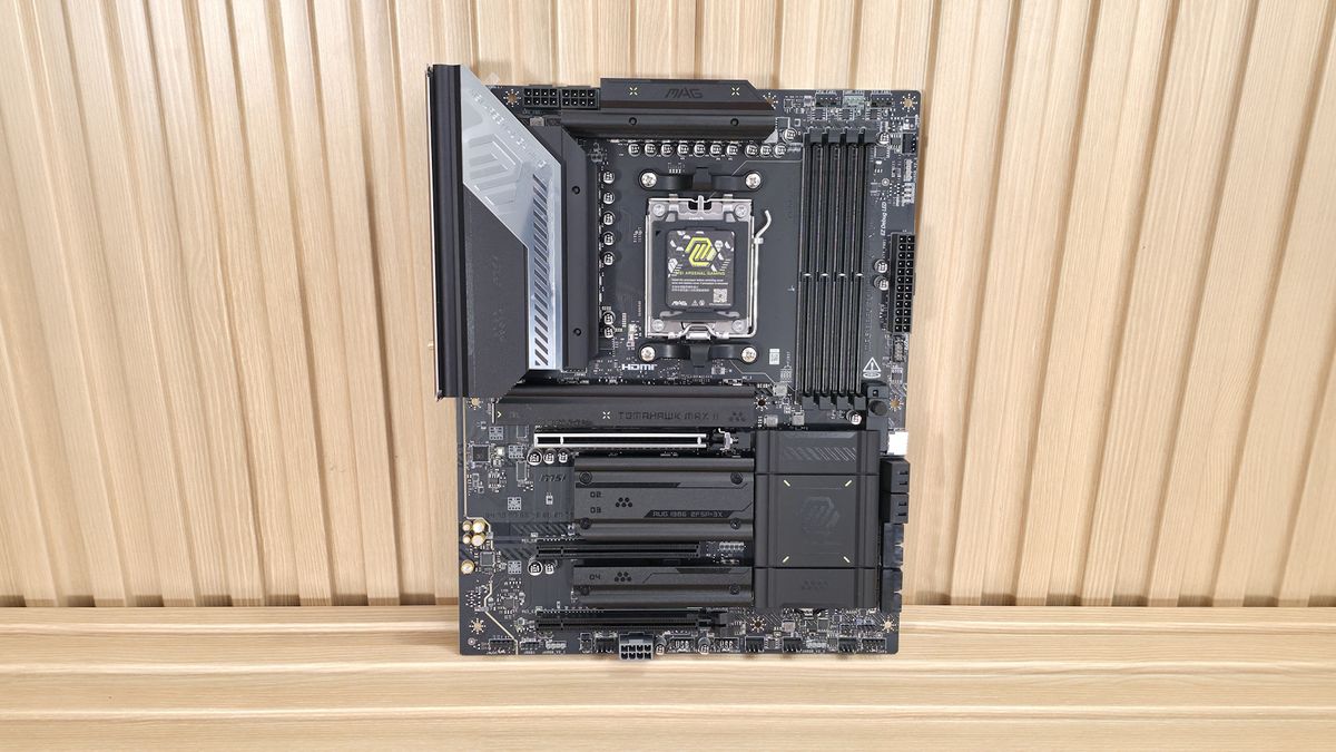 MSI MAG B850 Tomahawk Max Wifi II - board pictures
