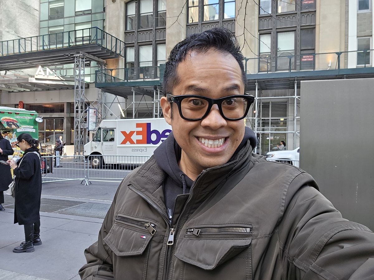 Samsung Galaxy S24 Ultra Selfie Sample.