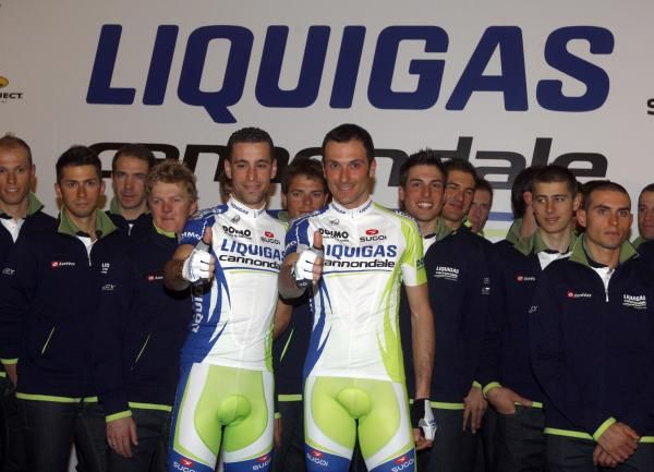 Vincenzo Nibali and Ivan Basso show off the 2011 Liquigas-Cannondale kit