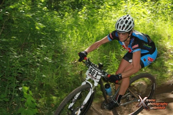 Sue Stephens (Grit MTB/Dominos) races for the finish