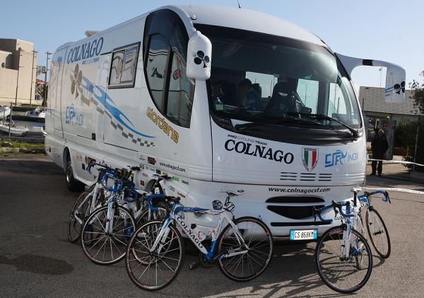 Colnago CSF Inox's team gear