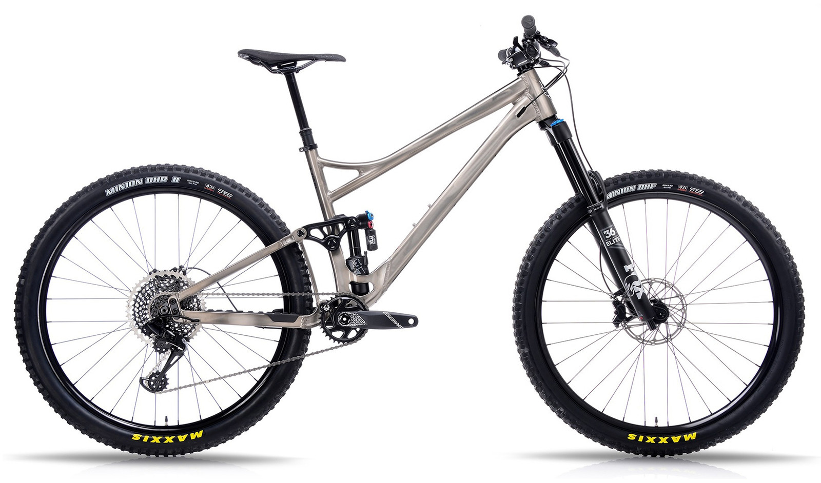 titan mountain bike 29er