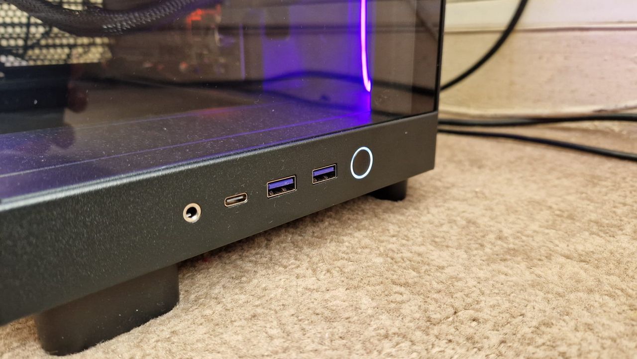 The front connections of the NZXT Player Three RTX 5080 Edition