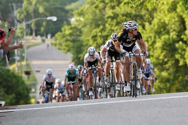 Leah Kirchmann (Colavita-Forno d'Asolo) starts to set the pace for the last lap.