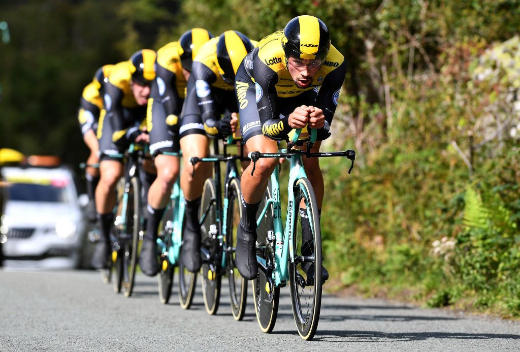 LottoNl-Jumbo en route to winning the team time trial