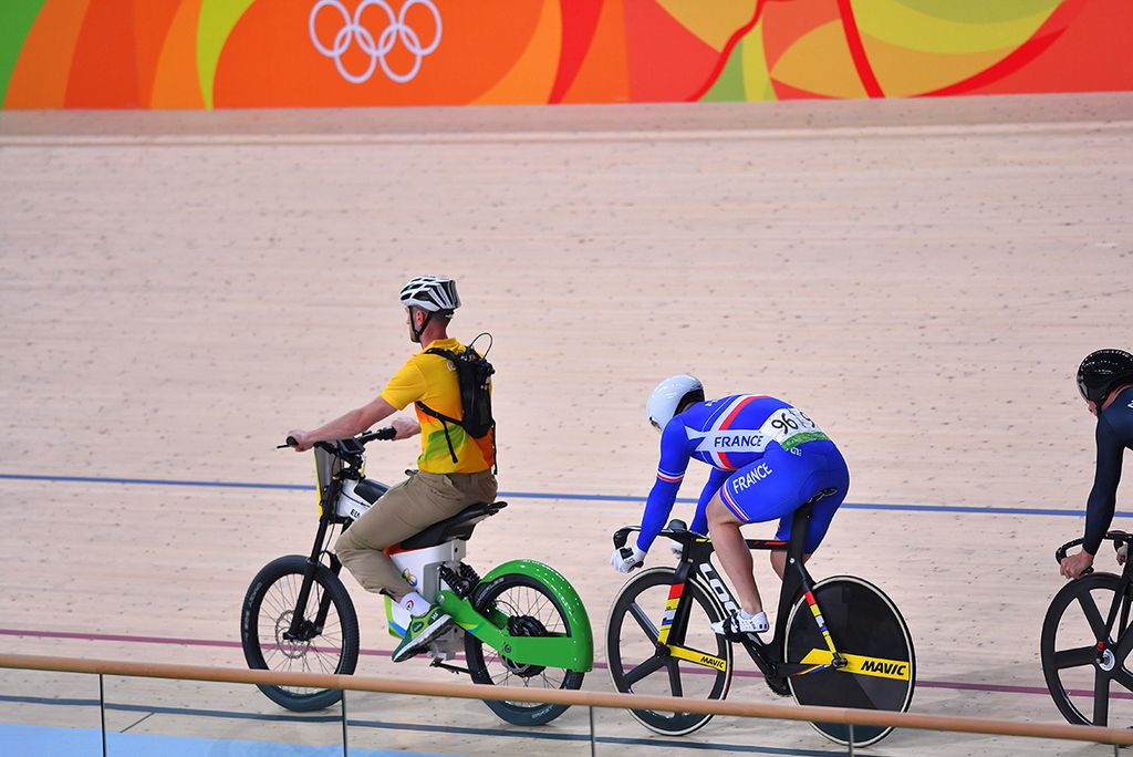 Francois Pervis sitting on the derny in the first round of the keirin