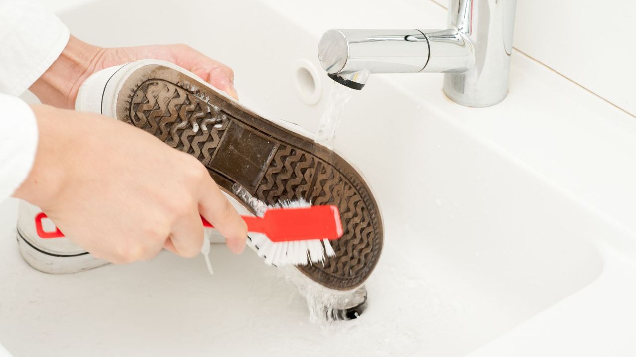 cleaning soles of shoes
