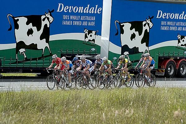 The lead group had buttered-up the peloton and was milking their gap for all it was worth approaching Warrnambool.